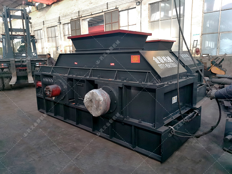 時產(chǎn)100噸瓜米石對輥制砂機(jī)多少錢？