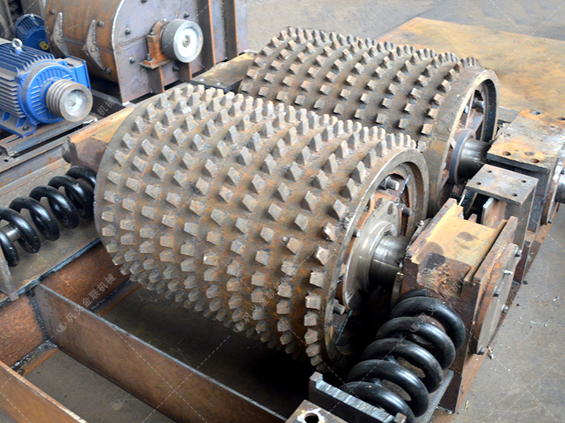 雙齒輥破碎機為什么被稱為“狼牙破碎機”？它真有那么厲害嗎？